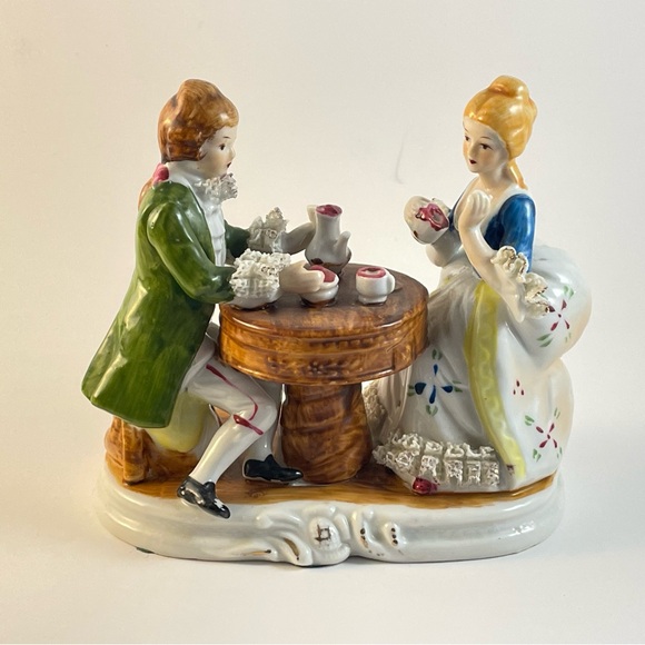 Handpainted Seated Victorian Figures Porcelain Ceramic - Picture 1 of 13